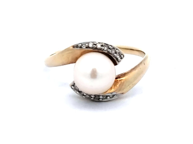 Pearl and Diamond Ring