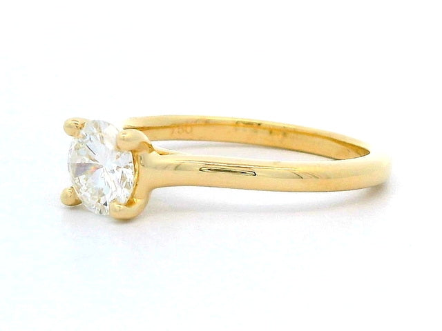 18KT Solitaire Engagement Ring
