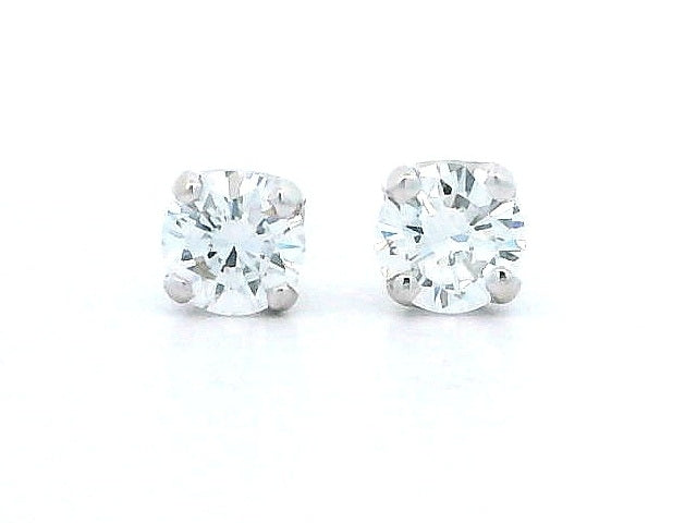 0.60 ctw Diamond Studs