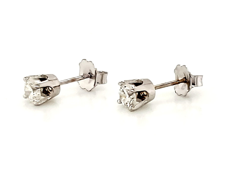 0.70 cts Diamond Stud Earrings