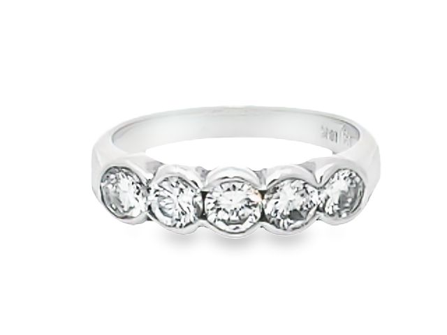 18kw 1.00ctw Anniversary Ring