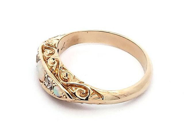 18KT Opal and Diamond Ring