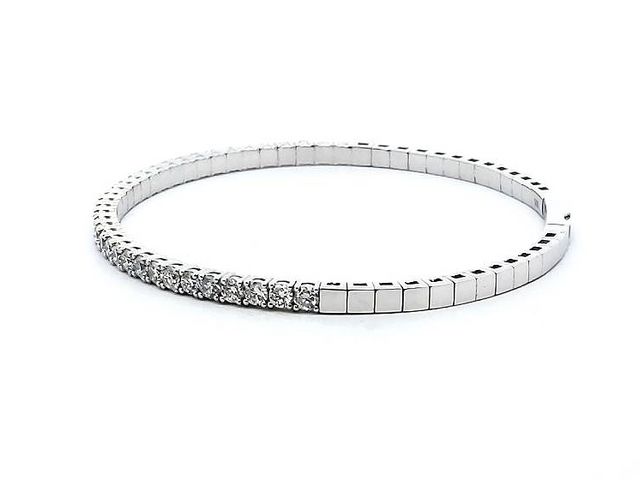 2.02 ct Diamond Bangle