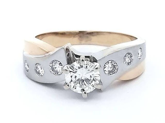14KT 0.89ctw Diamond Ring