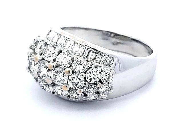18kt Domed Diamond Ring
