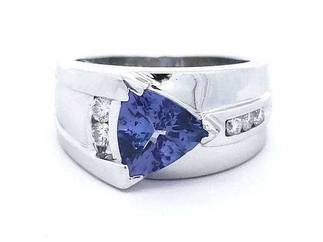 Tanzanite and Diamond Ring