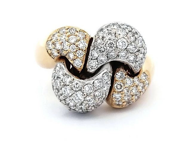18kt Fancy Diamond Ring