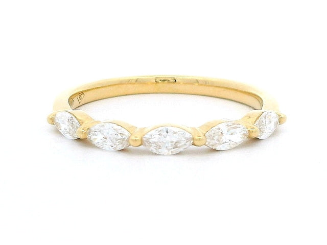 18KT Fancy Diamond Band