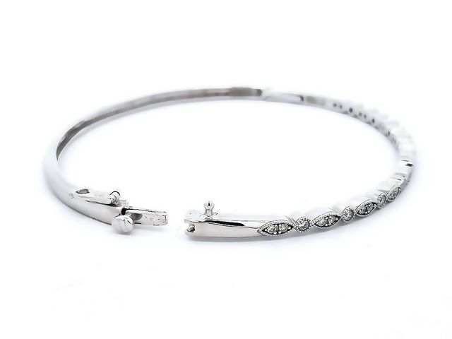 0.50 ctw Diamond Bangle