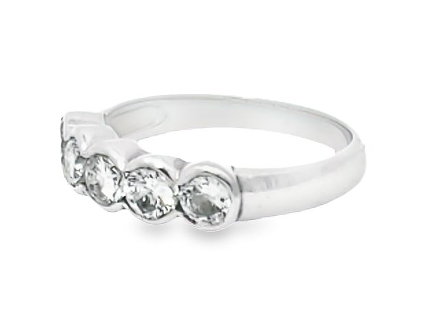 18kw 1.00ctw Anniversary Ring