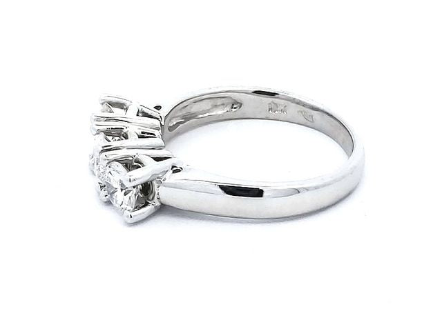 0.83 ctw Diamond Trinity Ring