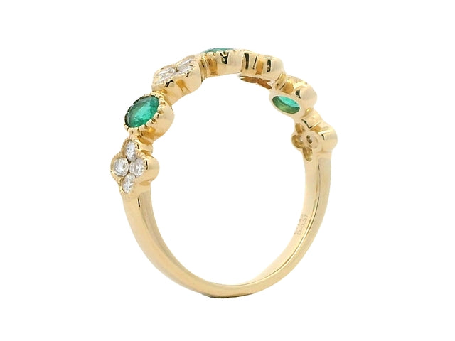 Emerald and Quatrefoil Diamond Ring
