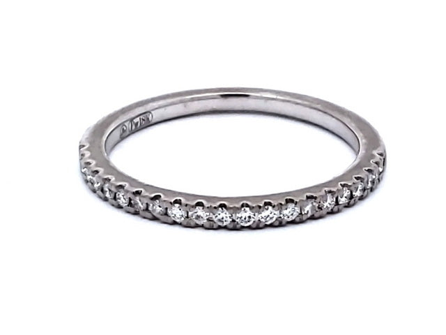 18KT 0.15 ctw Diamond Band