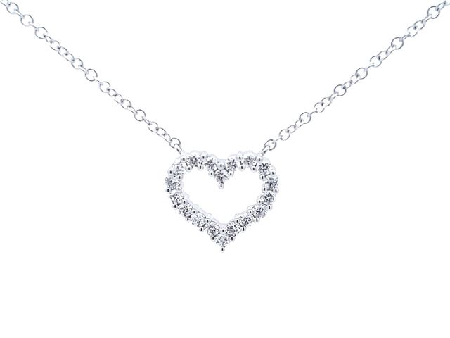 0.21 ctw Diamond Heart Necklace