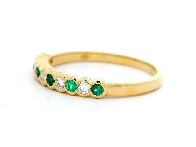 18KT Emerald & Diamond Band