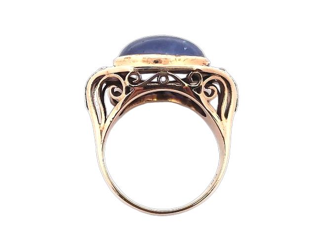 Cabochon Sapphire Ring