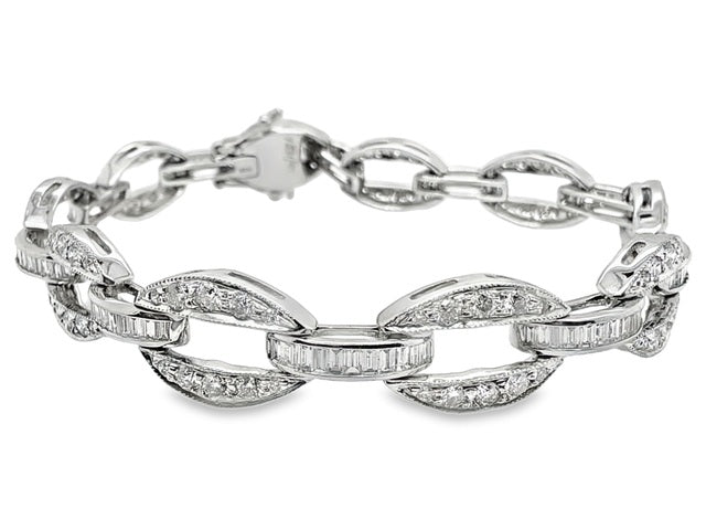 18kt White Gold Round Brilliant & Baguette Natural Diamond Link Bracelet