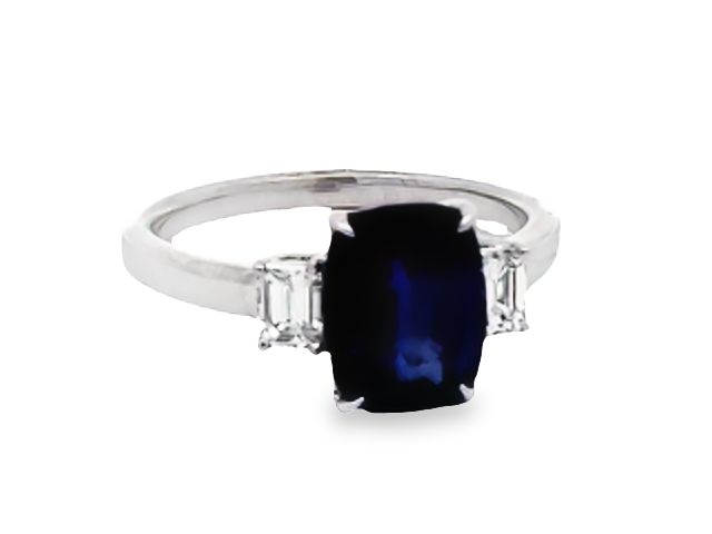 18KT Sapphire & Diamond Ring