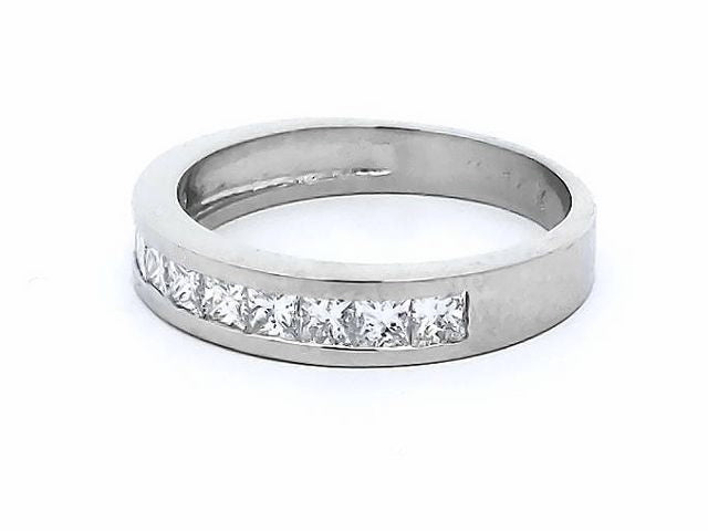 0.80 ctw Princess cut Diamond Band