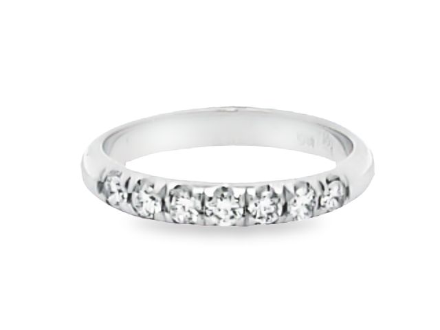 0.35 ctw Diamond Band