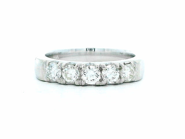 0.64 ctw Diamond Band