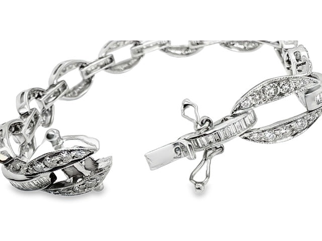 18kt White Gold Round Brilliant & Baguette Natural Diamond Link Bracelet