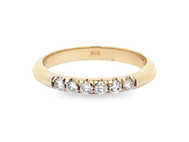 14KT Band with Diamonds