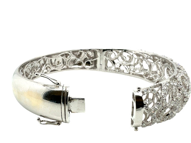 18KT Fancy Gold Bangle Bracelet