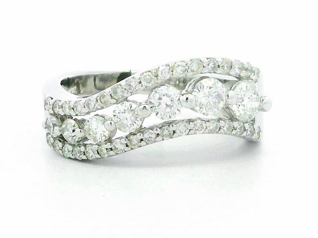 1.05 ctw Fancy Diamond Band