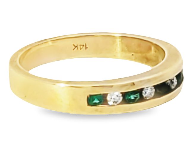 14kt Emerald Diamond Ring