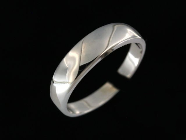 14KT Domed, Tapered Band