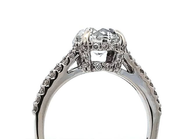 Engagement Set with 1.51 ct Centre Diamond