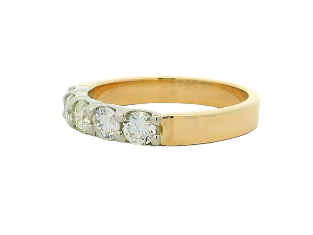 0.82 ctw Diamond Band