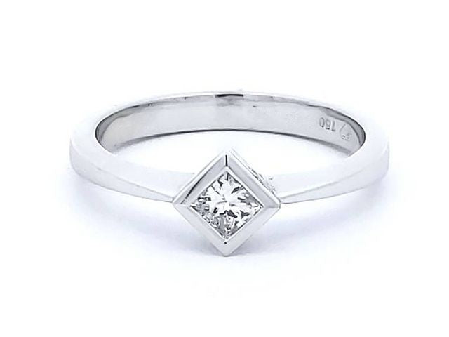 0.18 ct Princess Cut Diamond Ring
