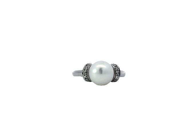 Pearl and Diamond Ring