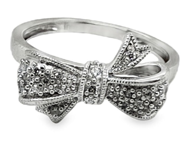 10kt White Gold Natural Diamond Bow Ring