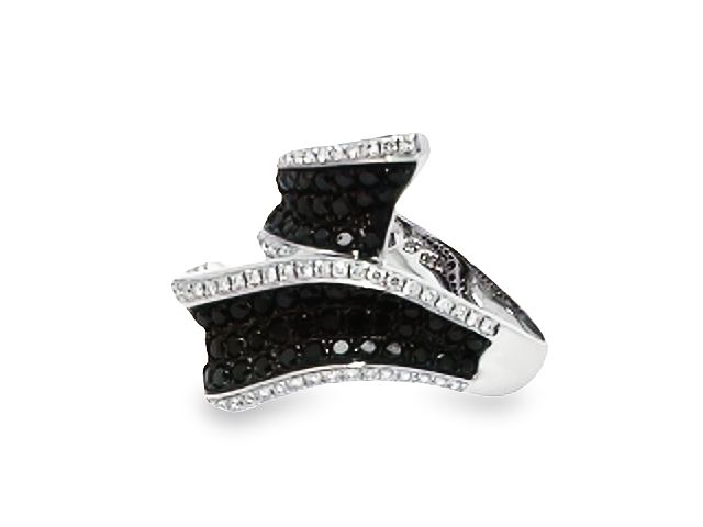 1.54 Ctw Black & White Diamond Ring