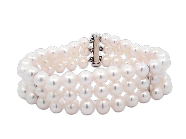 Triple Strand Pearl Bracelet