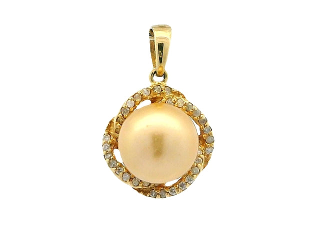 Pearl Stud Earring and Pendant Set