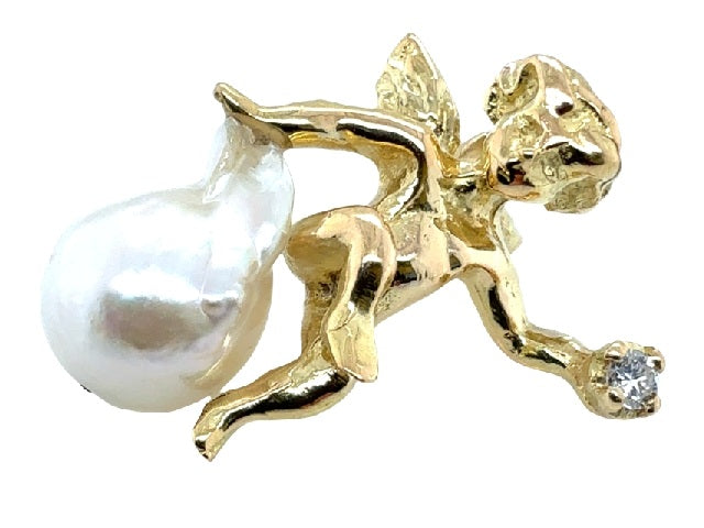 18k yellow gold cherub pendant with a single pearl