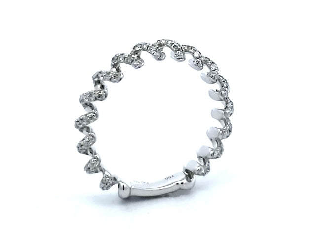 18KT Fancy Diamond Band