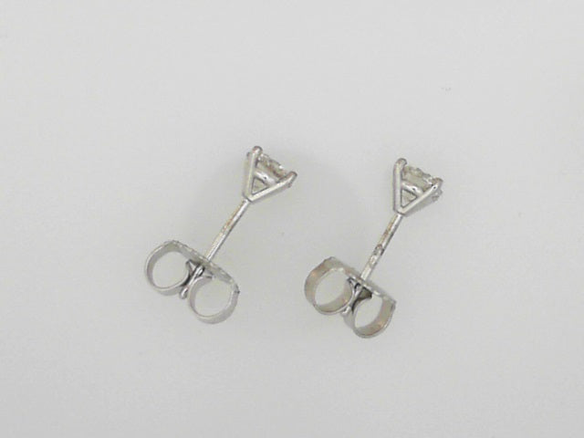 0.67 ctw Diamond Earrings