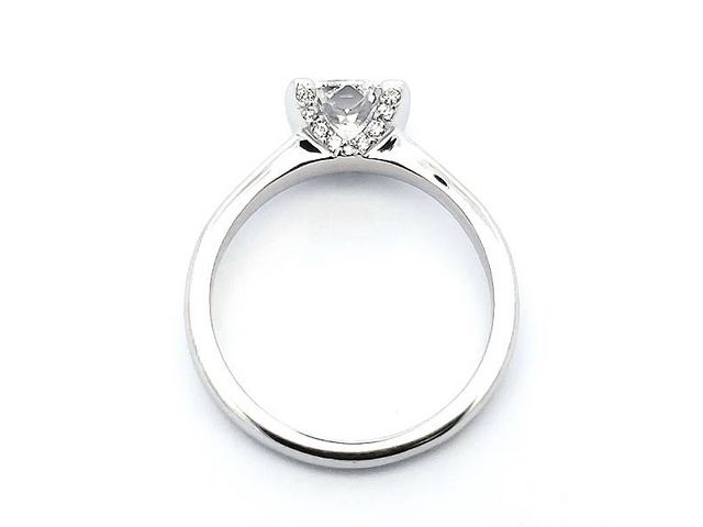 Lady's 14Kw Cushion Diamond Engagement Ring