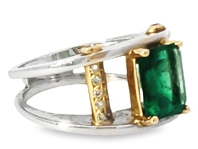 Pl/18k Emerald & Diamond Ring