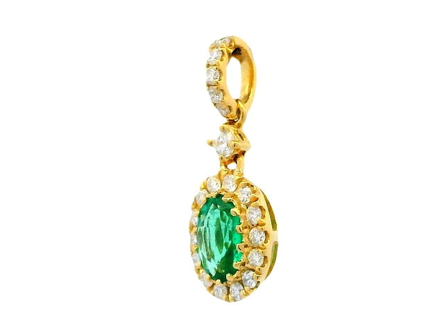 Oval Emerald Pendant