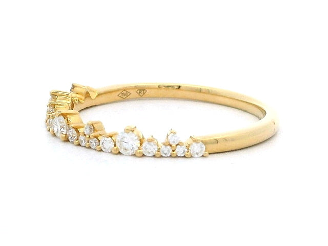 18KT Fancy Diamond Band