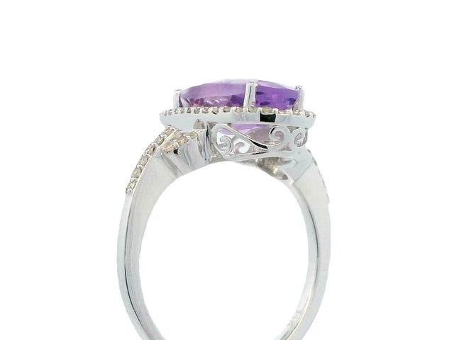 Oval Amethyst Ring